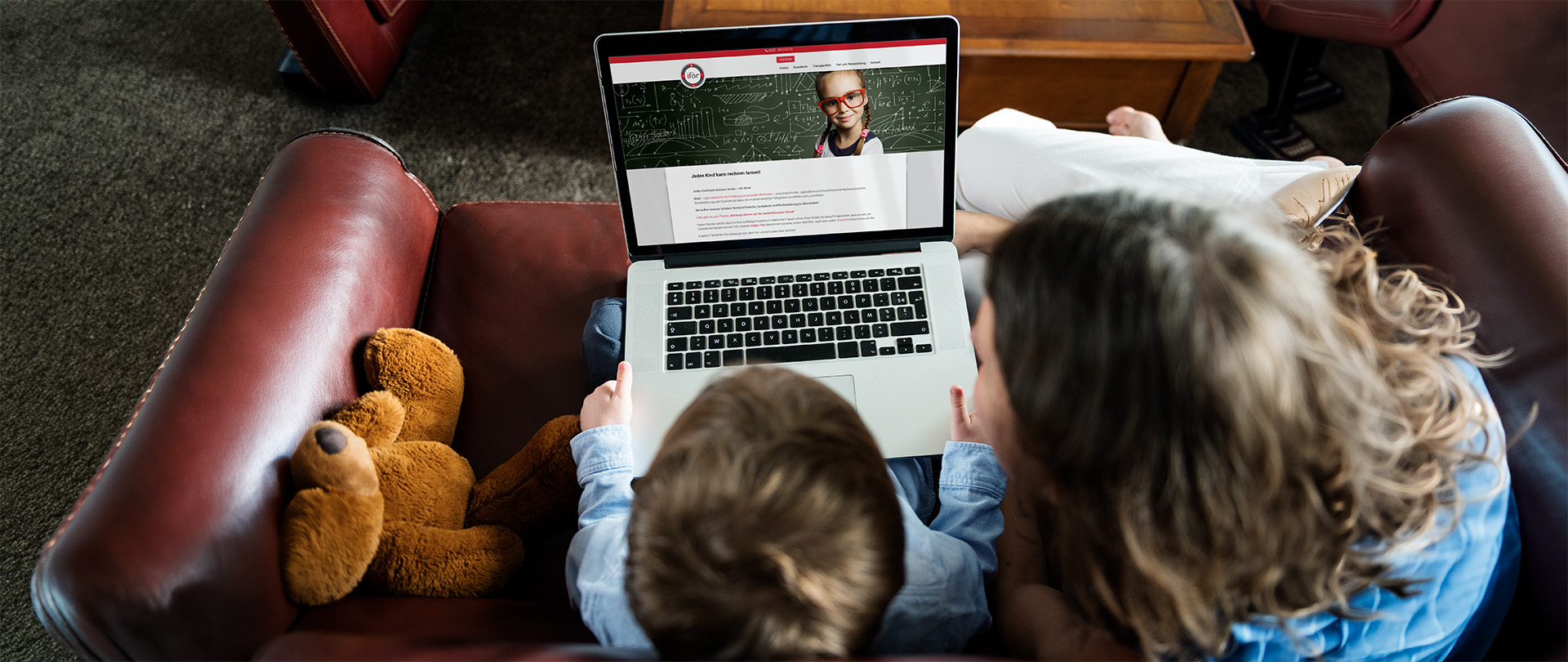 Desktop- und Mobile-Darstellung der Website des iför Instituts